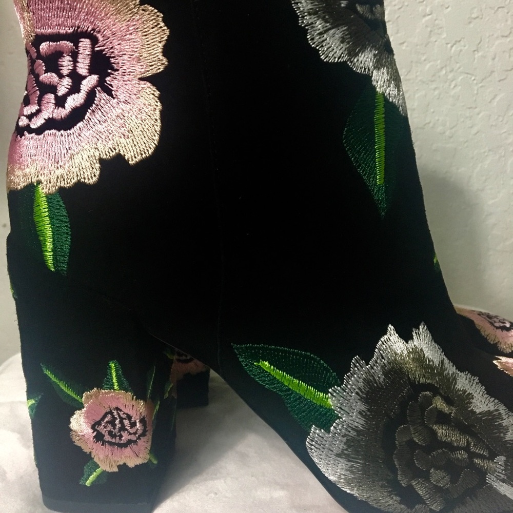 NWT-Rebecca Minkoff/Bryce Embroidery Bootie-Suede - Picture 3 of 8
